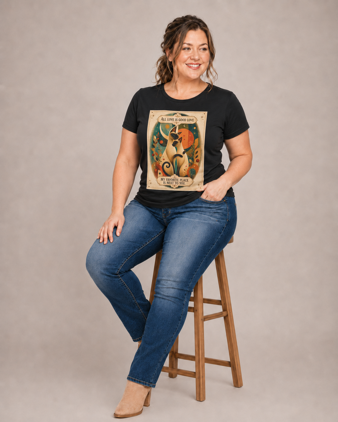 Cat Poster T-Shirt – "All Love Is Good Love" Retro Cat Love Graphic Tee. Siamese Cat Shirt Cat Lover Gift Cat Mom Shirt Cat Dad Shirt Cat People Apparel Cute Cat T-Shirt Cat Lover Tee Siamese Cat...